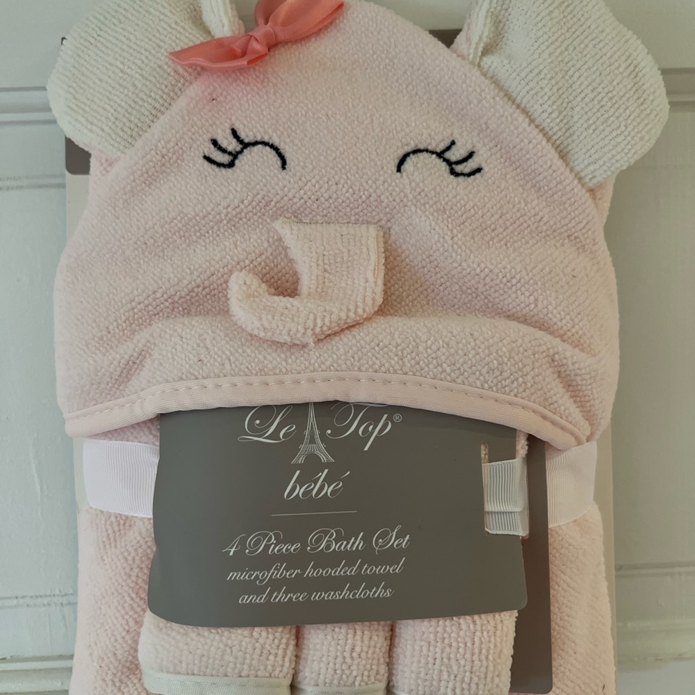 Le Top Pink Hooded Baby Towel Set with Animal Face